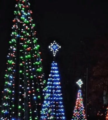 East New Market Christmas Tree Lighting with Santa & Mrs. Claus