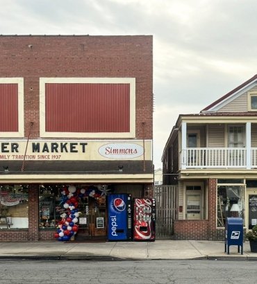 Mother's Day Event at Simmons Center Market